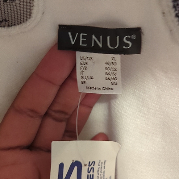 Venus Cream/Off White Dress - Picture 7 of 7